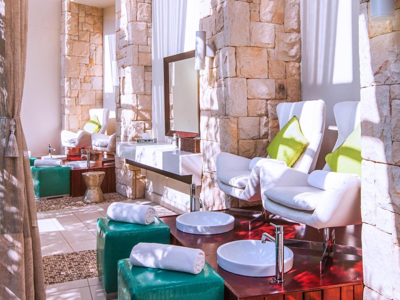The Fairway Hotel, Spa & Golf Resort Randburg Exterior photo